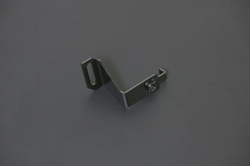 NISSAN NX200 — HEADLIGHT LEVELING BRACKET