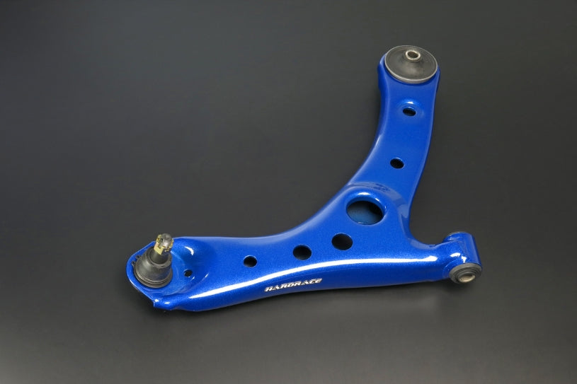 TOYOTA NOAH R80 — FRONT LOWER CONTROL ARM