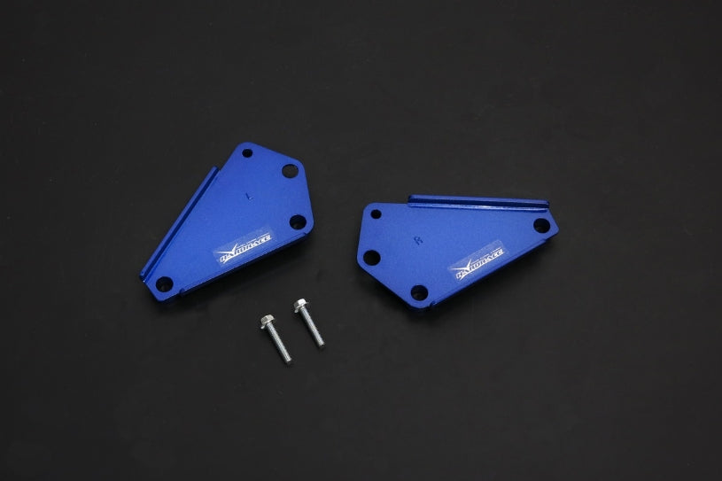 TOYOTA ALPHARD AH30 — REAR LOWER BRACE